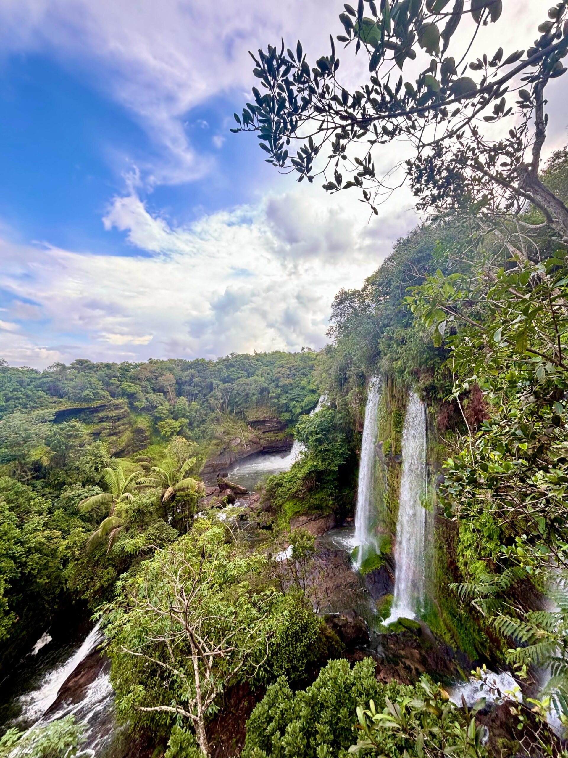 Caño Canoas cascada Colombia Meta