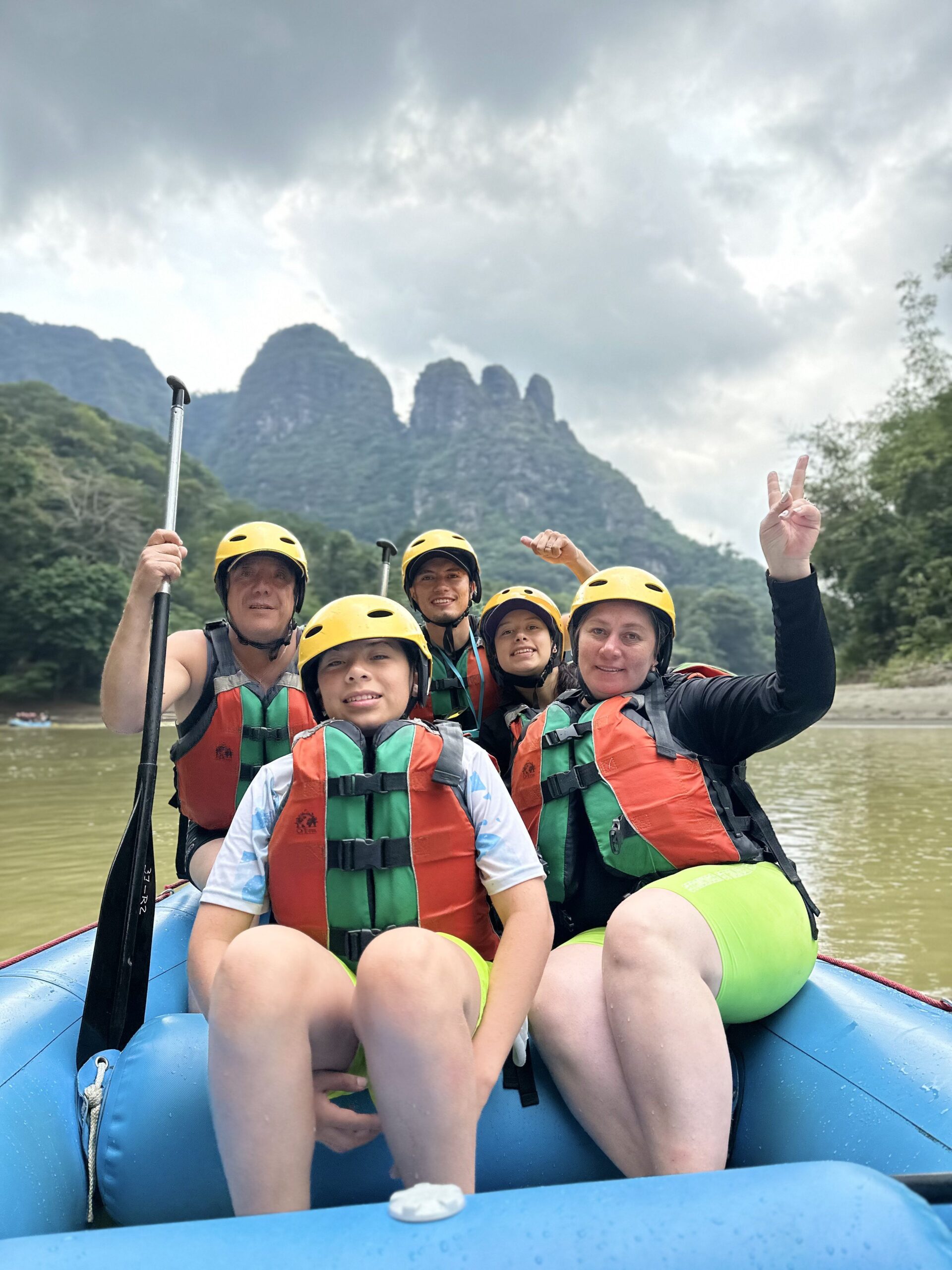 Rafting Río Güejar + Cascada Arenales – Salida desde Medellín