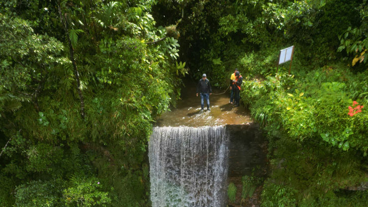 Salto de Dios Mesetas Meta cascada más alta Colombia